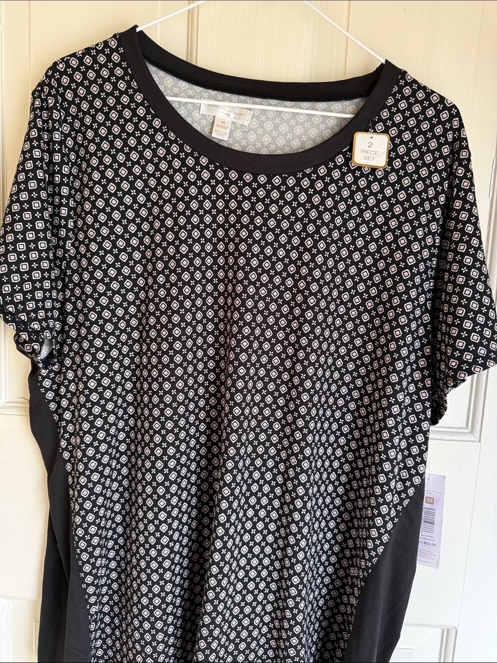 2 Pieces Set Adrienne Vittadini Black and White Pajama matching Top and shorts